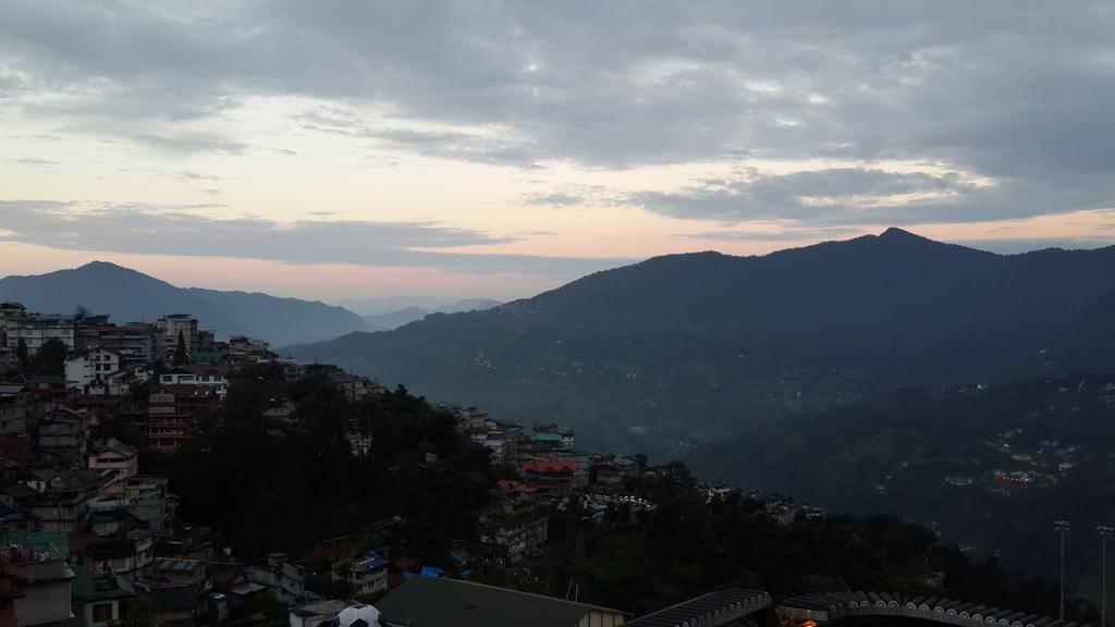 Himalayan Height Hotel Gangtok Exterior photo