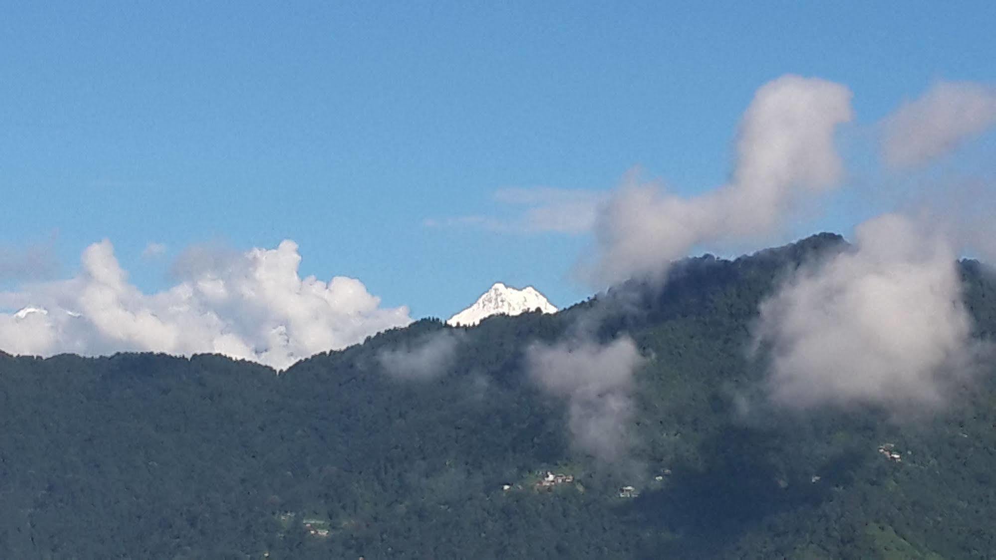 Himalayan Height Hotel Gangtok Exterior photo